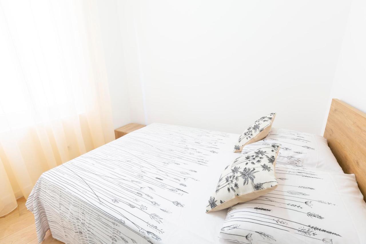 Marne II - 3 Pieces - Parking - Carre D'Or Menton Apartment Luaran gambar
